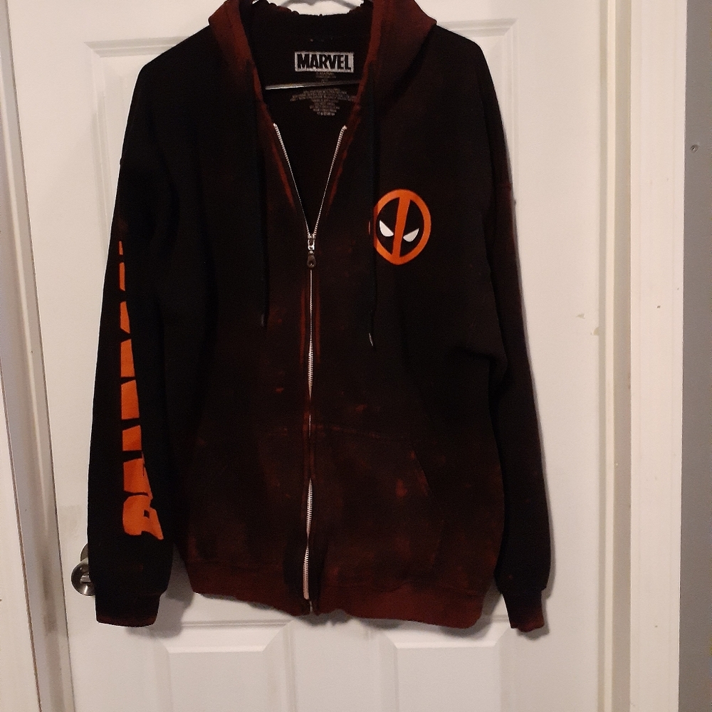 Zip up - Picture 2 of 3